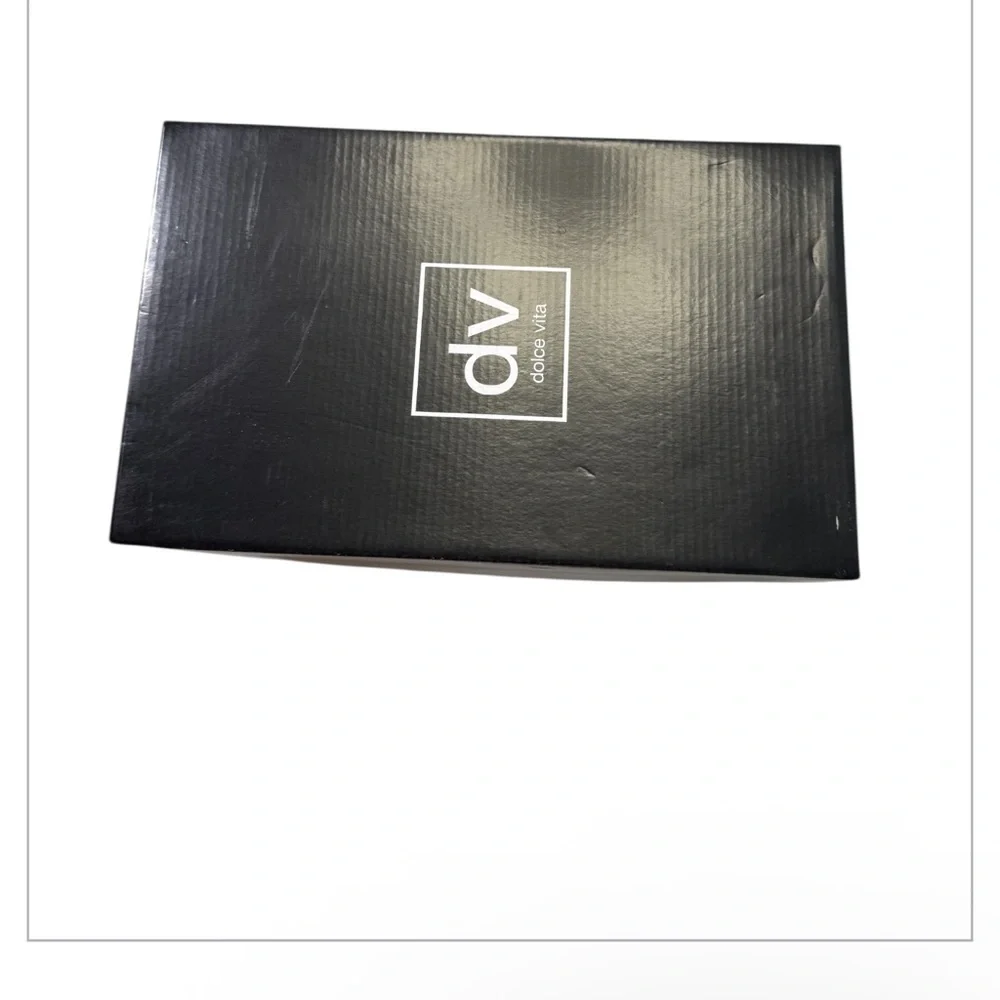 Dolce Vita Cream and Gold low Top Sneakers - Picture 5 of 5